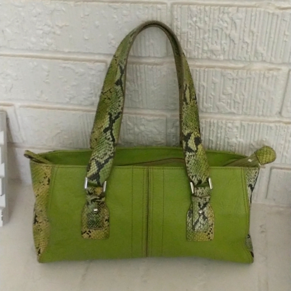 Kenneth Cole New York Vintage Retro Leather Green Hanbag